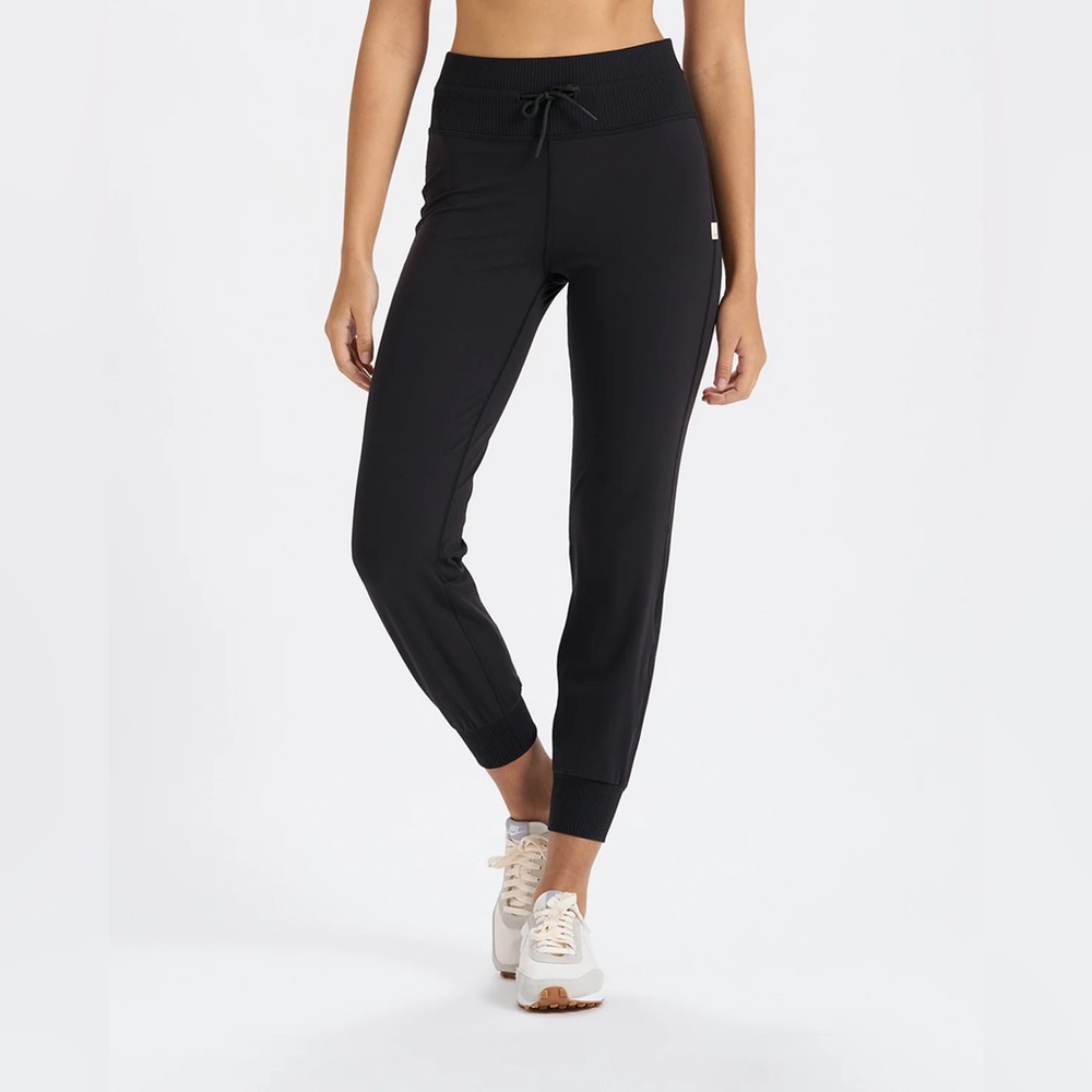 Vuori Daily Jogger